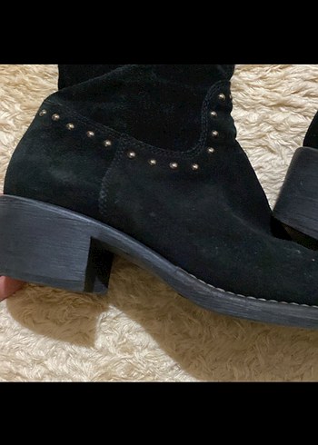 Zara Siyah Süet Dizüstü Topuklu Botlar