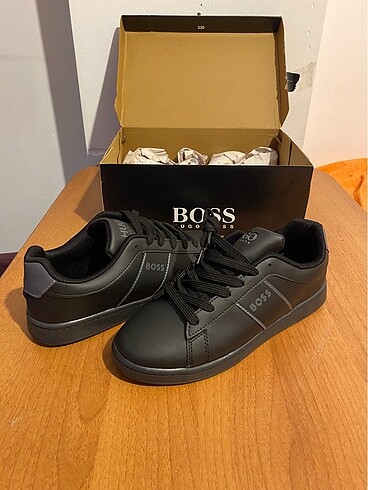 Boss sneaker