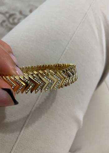 Altın Renkli Yılan Desenli Taşlı Bilezik - Görsel 4