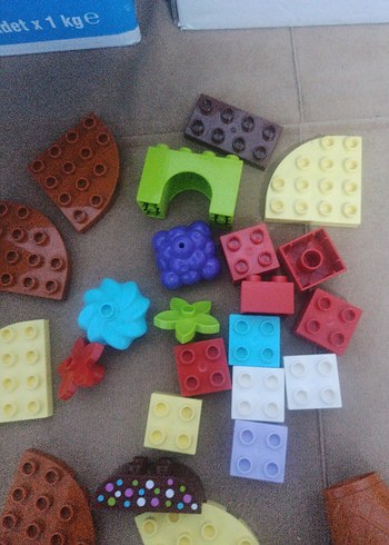 Çeşitli Renklerde Lego Parçaları - Görsel 5