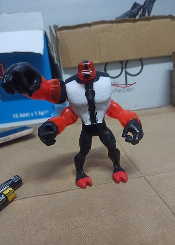 Siyah Kırmızı Çok Kollu Aksiyon Figürü - Görsel 8