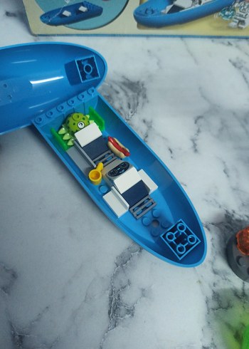 Mickey mouse uzay istasyonu - Görsel 3