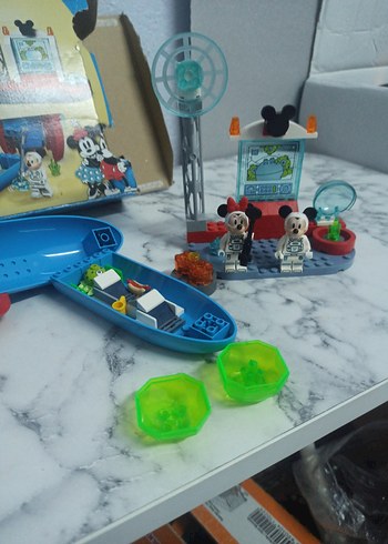 Mickey mouse uzay istasyonu - Görsel 6