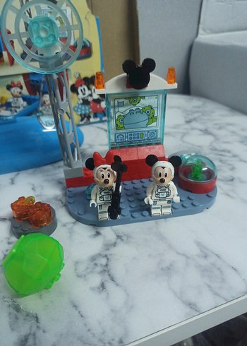 Mickey mouse uzay istasyonu - Görsel 2