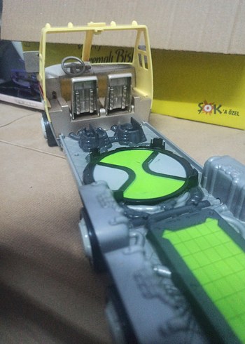 ben10 alien force karavan - Görsel 3