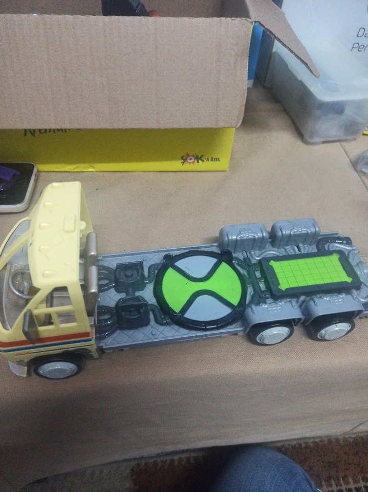 ben10 alien force karavan - Görsel 2