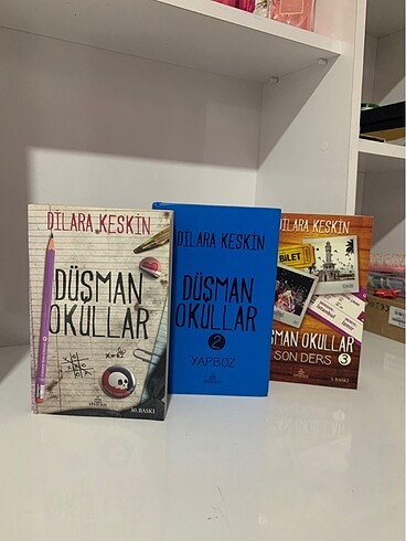 Düşman okullar