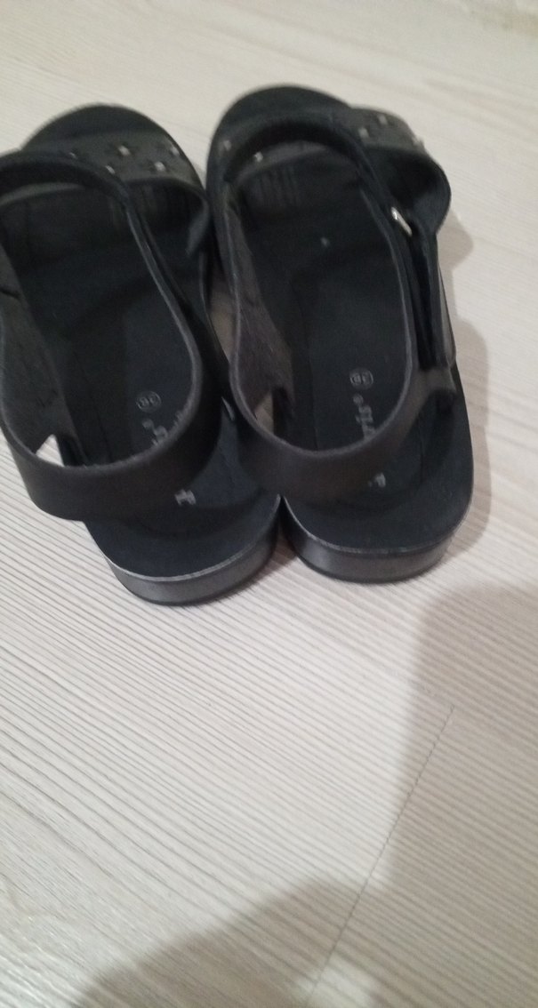 Tokalı Siyah Kadın Sandalet - Görsel 3