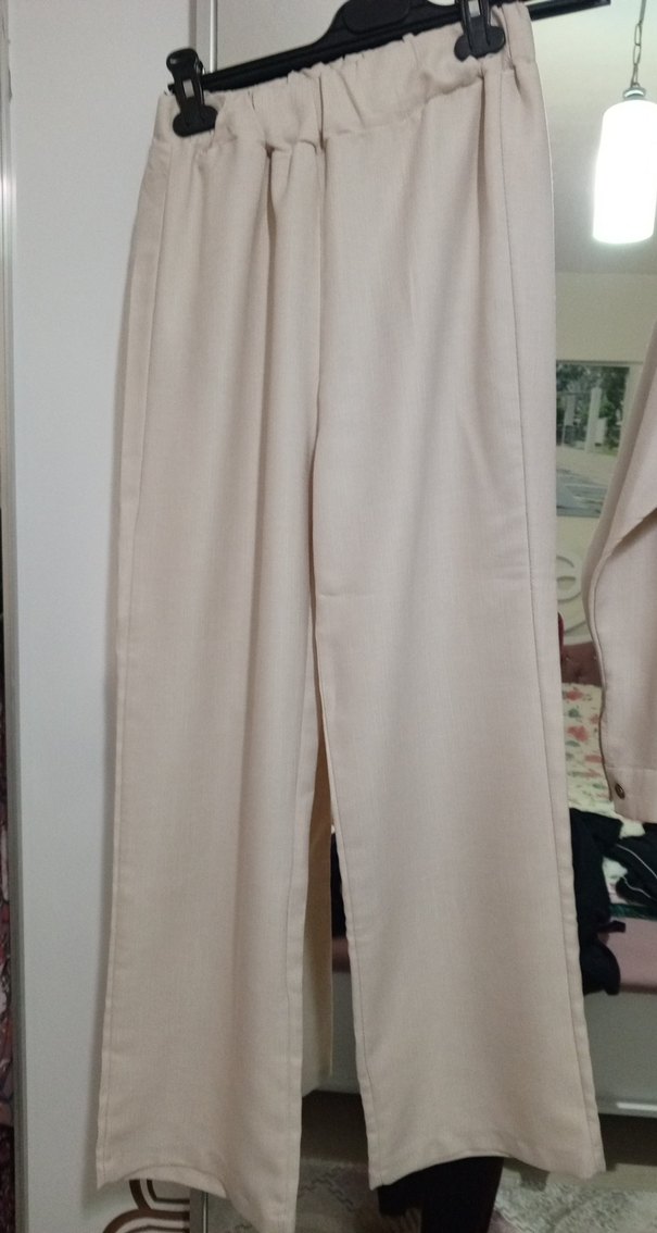 Bej Kadın Uzun Kollu Düğmeli Takım - Görsel 3