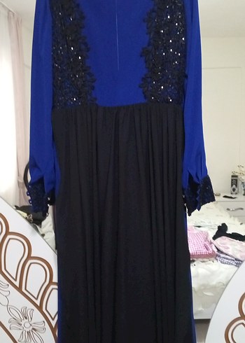 Uzun Kollu Mavi Nakışlı Uzun Elbise - Görsel 4