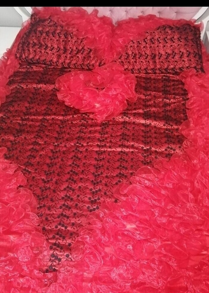 Fon perdesi ile yatak örtüsü iyi durumda ihtiyac fazlsı olduğu i - Görsel 4