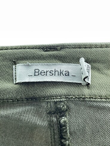 36 Beden çeşitli Renk Bershka Jean / Kot %70 İndirimli.