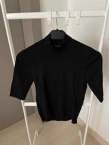 s Beden Massimo Dutti triko