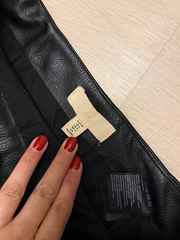 H&M H&M suni deri etek