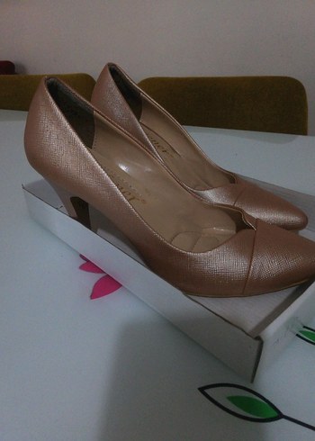Bej Deri Stiletto Kadın Topuklu Ayakkabı - Görsel 2