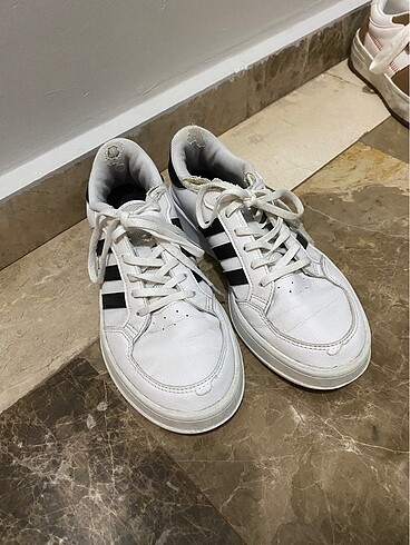 37 Beden Adidas Ayakkabı