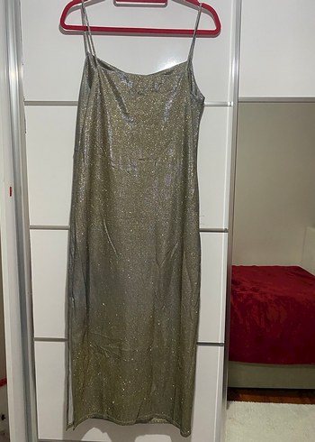 Parlak Altın Renkli Uzun Drapeli Abiye Elbise - Görsel 3