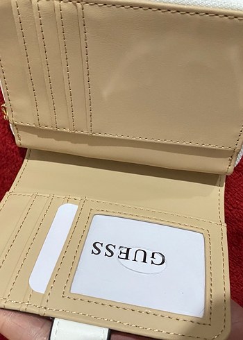 Beyaz İşlemeli Fermuarlı Guess Kadın cüzdan - Görsel 3