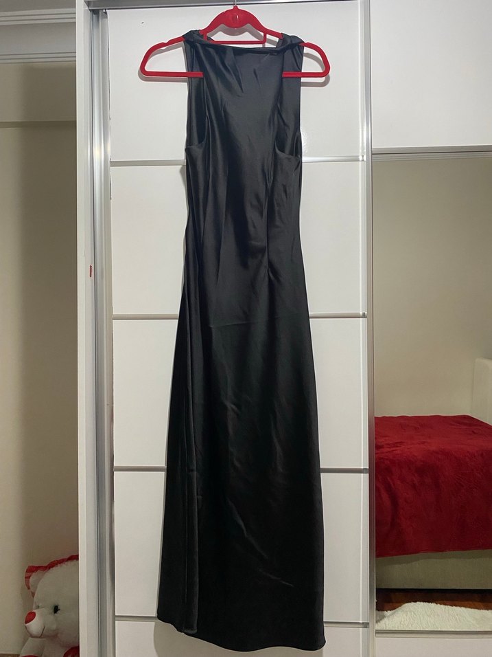 Zara siyah uzun saten elbise - Görsel 2