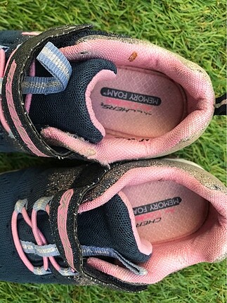 25 Beden çeşitli Renk Skechers kız çözük ayakkabı