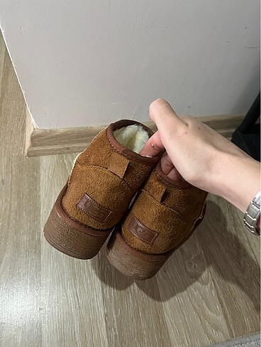 Ugg Ugg bot