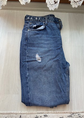 38 Beden Trendyolmilla yırtık jean Kot Pantolon