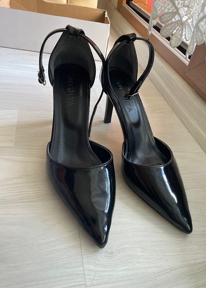 siyah rugan topuklu ayakkabı - Görsel 3