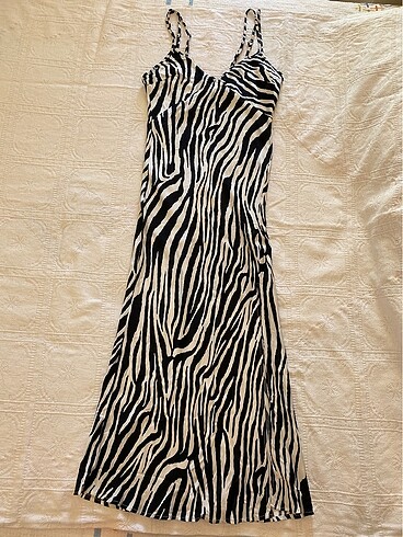 Bershka Zebra Desenli Saten Elbise