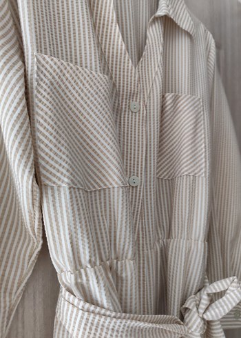 Bej Çizgili gofre  Kadın dügmeli elbise - Görsel 3