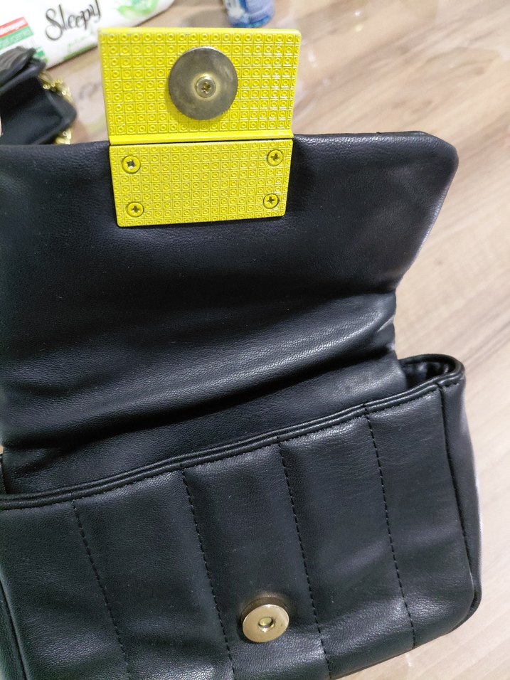 Sarı Tokalı Deri Kadın Çanta - Görsel 3