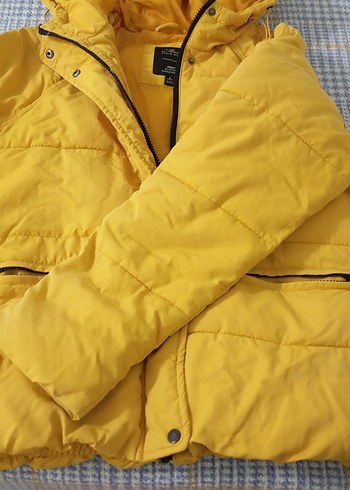 Sarı Kapüşonlu Kadın Kışlık Mont - Görsel 4