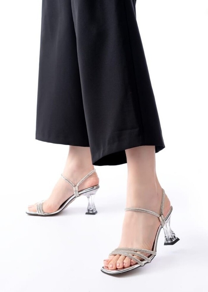 Gümüş sarmal şeffaf topuklu ayakkabı  - Görsel 2