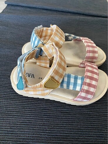 Zara Zara sandalet