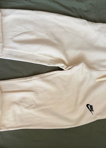 Nike Ekru Rahat Esofman Alti