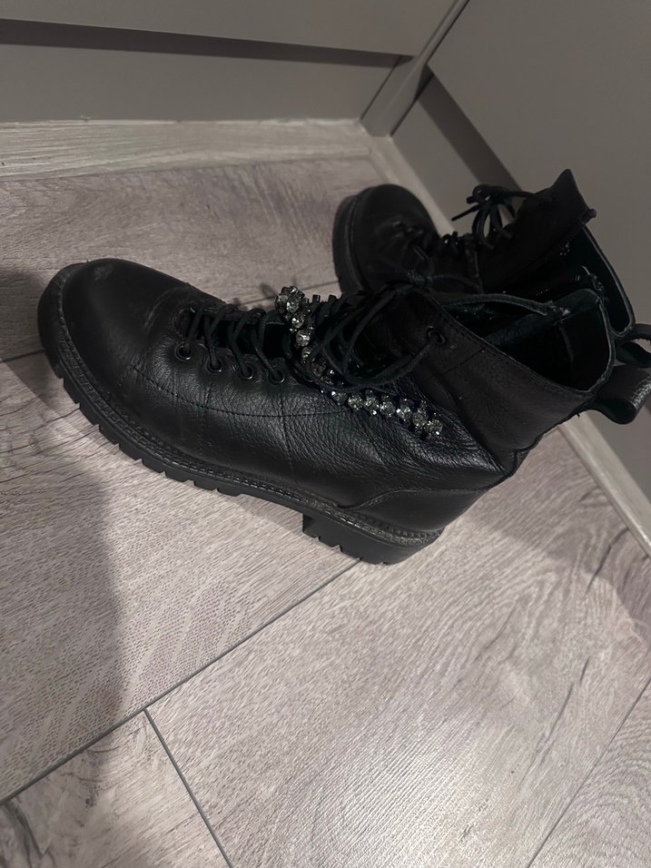 Kemerli Siyah Yılan Desenli Deri Bot - Görsel 5