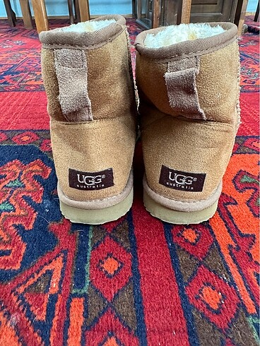Ugg UGG bot