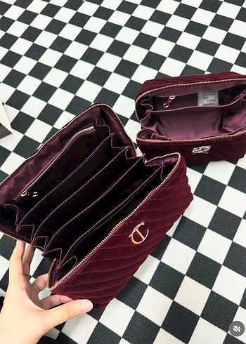 Beden Charlotte Tilbury Bordo Kadife Makyaj Organizeri