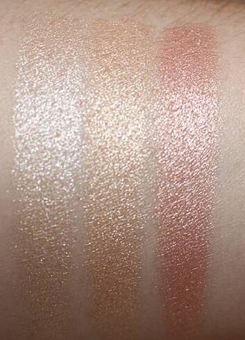  Beden Charlotte Tilbury Highlighter 
