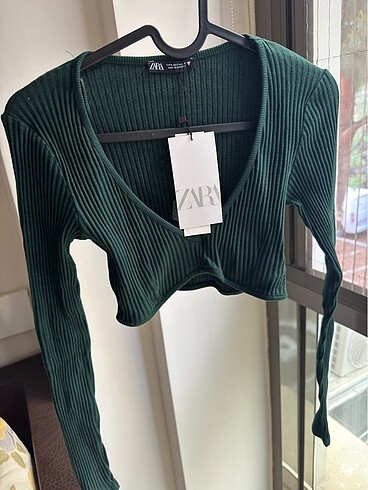 Zara uzun kollu crop bluz