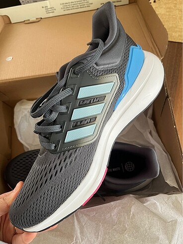 Adidas EQ21 RUN