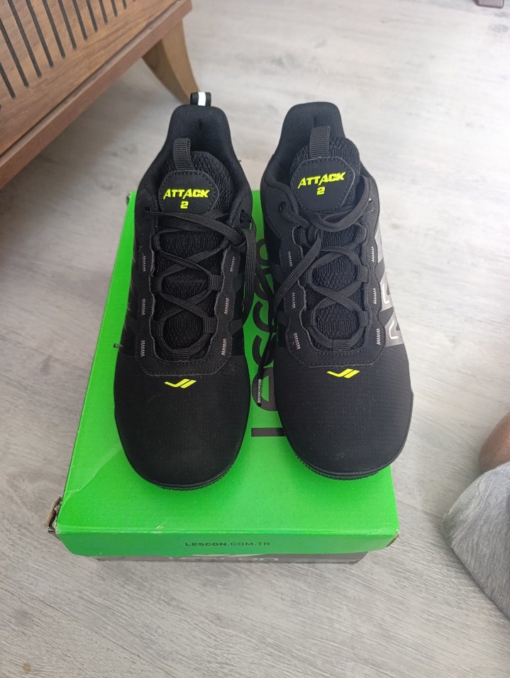 Lescon halı saha ayakkabısı - Görsel 2