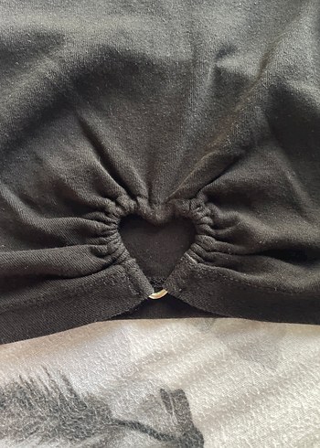 H&M Siyah crop kalp desenli