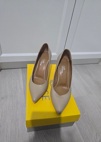 Bej Stiletto Topuklu Kadın Ayakkabı - Görsel 2