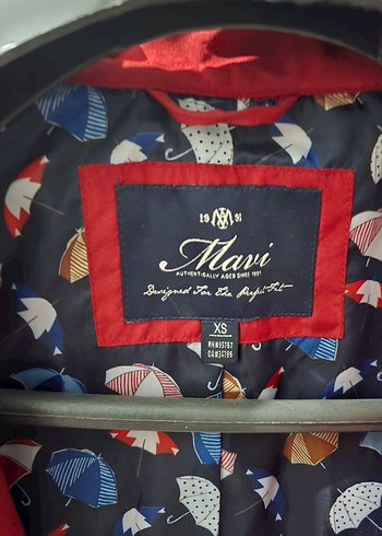 Kırmızı Midi Boy Kadın Yağmurluk - Görsel 3