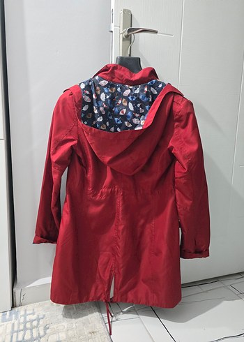 Kırmızı Midi Boy Kadın Yağmurluk - Görsel 2