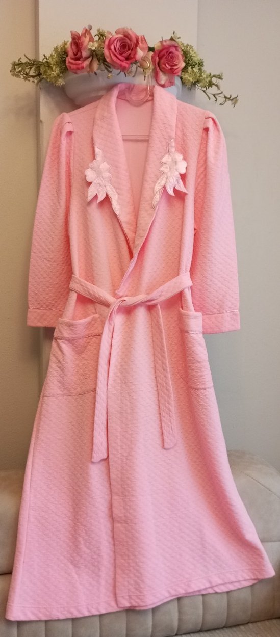 Pembe Nakışlı Kadın Sabahlık - Görsel 3