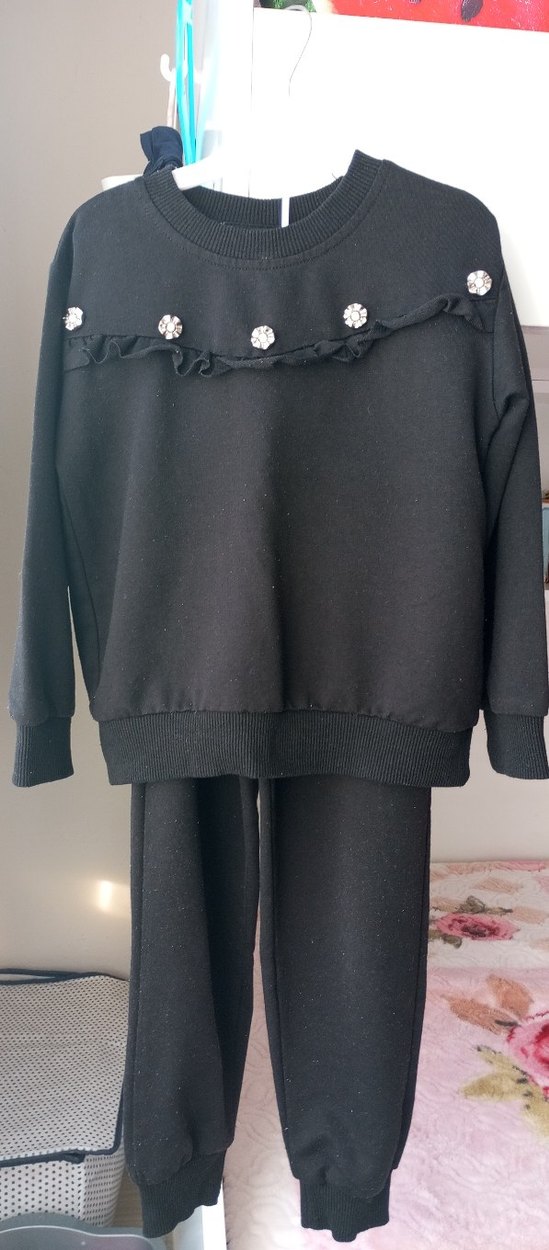 Siyah Fırfırlı Çocuk Eşofman Takımı - Görsel 2