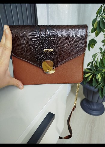 Zincir Detaylı Kahverengi Deri Kadın Çanta - Görsel 8