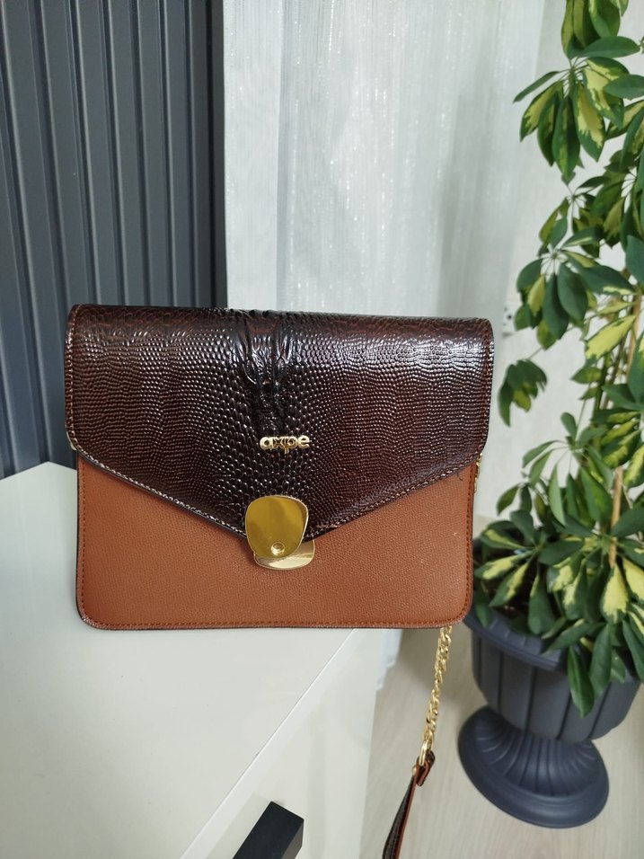 Zincir Detaylı Kahverengi Deri Kadın Çanta - Görsel 5