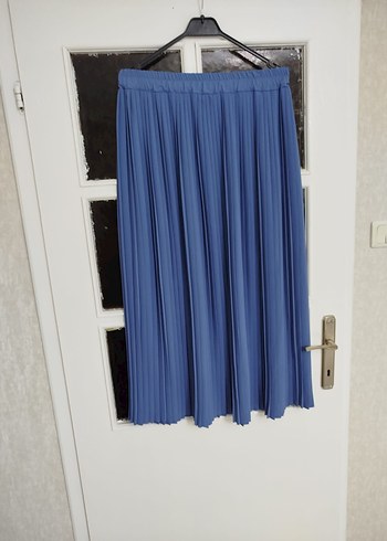 Mavi Kadın Ofis Takımı - Midi Pilili Etek ve Uzun Kollu Bluz - Görsel 9